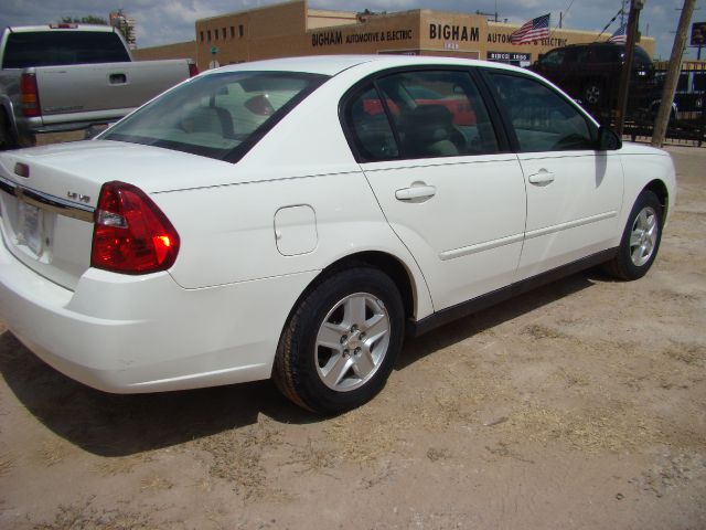 Chevrolet Malibu 2004 photo 3