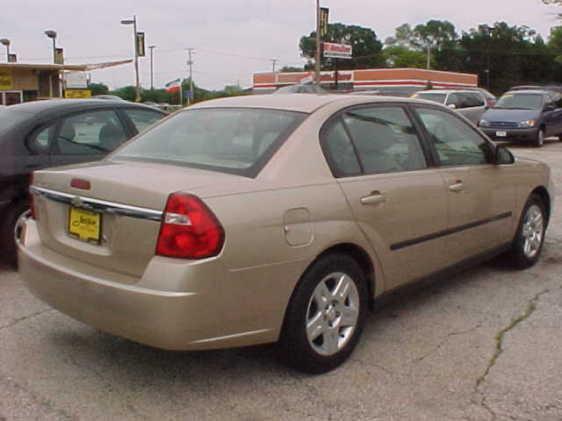 Chevrolet Malibu 2004 photo 1