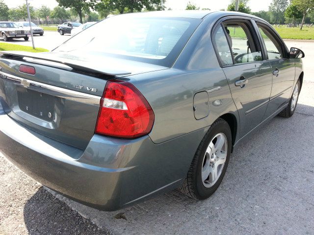 Chevrolet Malibu 2004 photo 3