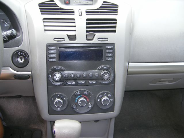 Chevrolet Malibu 2004 photo 1