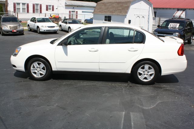 Chevrolet Malibu 2004 photo 1