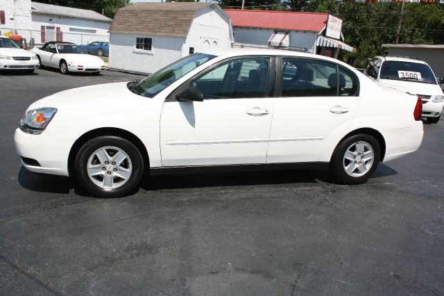 Chevrolet Malibu 2004 photo 3