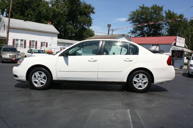 Chevrolet Malibu 2004 photo 4