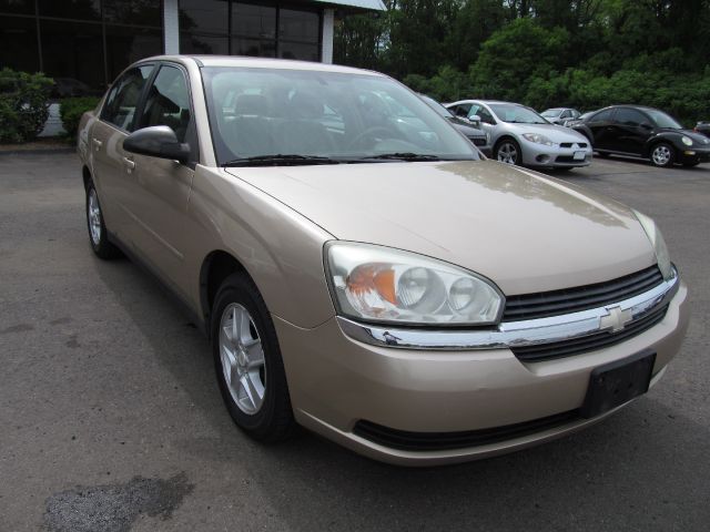 Chevrolet Malibu 2004 photo 2