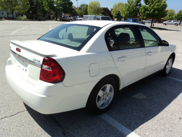 Chevrolet Malibu 2005 photo 2