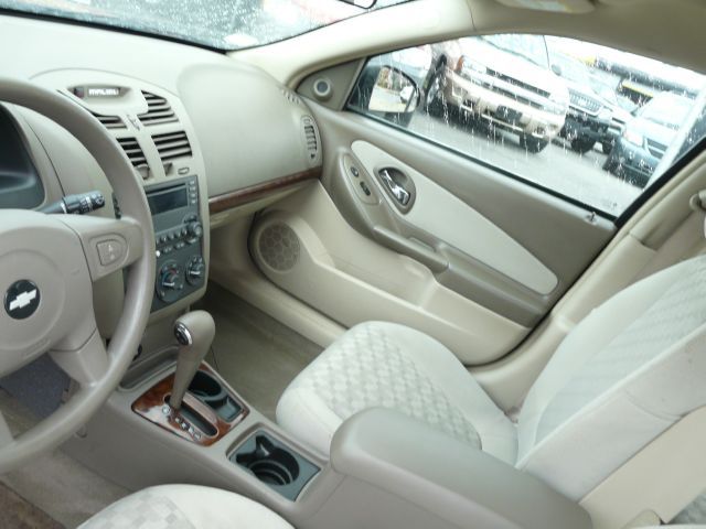 Chevrolet Malibu 2005 photo 13