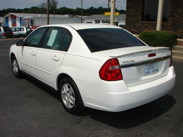 Chevrolet Malibu 2005 photo 3