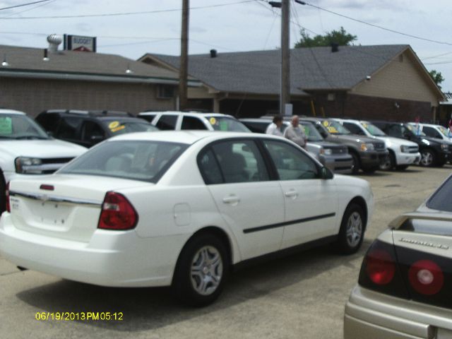 Chevrolet Malibu 2005 photo 2