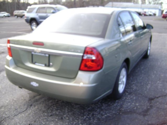 Chevrolet Malibu 2005 photo 3