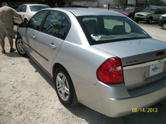 Chevrolet Malibu Base Sedan