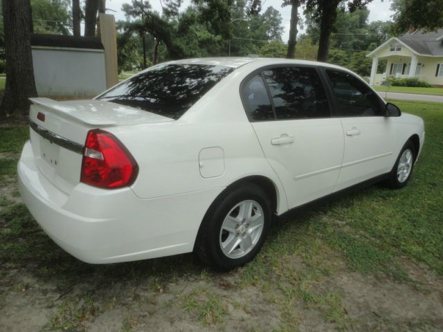 Chevrolet Malibu 2005 photo 3