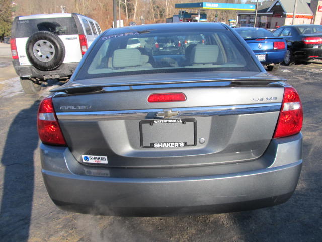 Chevrolet Malibu 2005 photo 2