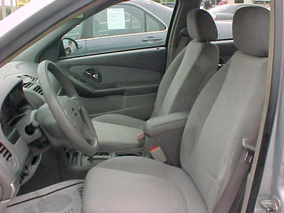 Chevrolet Malibu 2005 photo 2