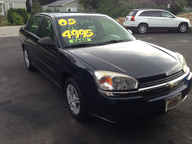 Chevrolet Malibu Base Sedan