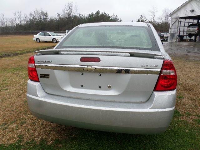 Chevrolet Malibu 2005 photo 3