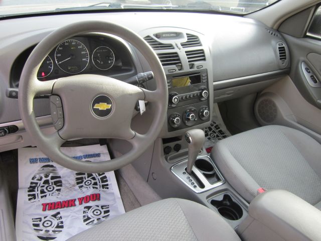 Chevrolet Malibu 2006 photo 2