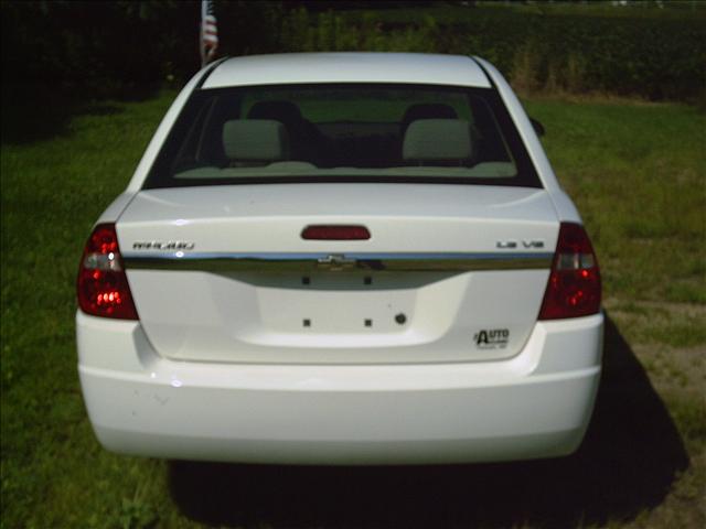 Chevrolet Malibu 2006 photo 2