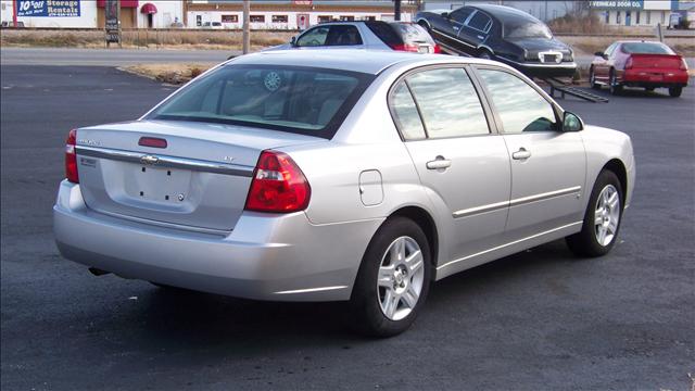 Chevrolet Malibu 2006 photo 2