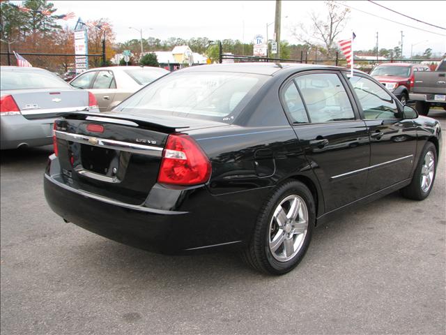 Chevrolet Malibu 2006 photo 2