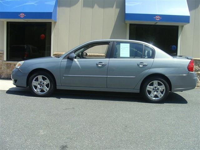 Chevrolet Malibu 2WD Crew Cab SWB S Sedan