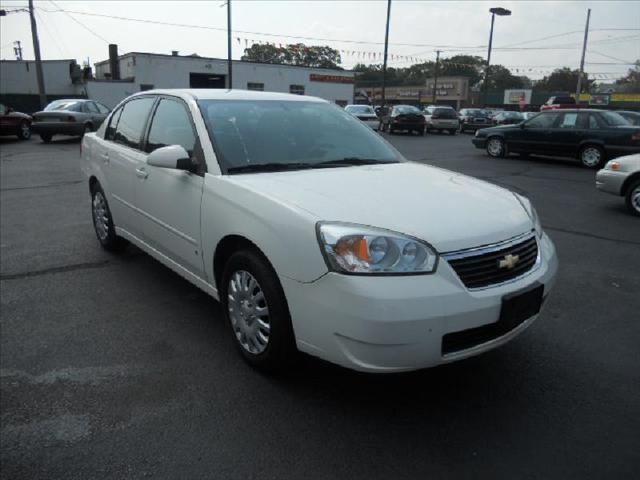 Chevrolet Malibu SL1 Sedan