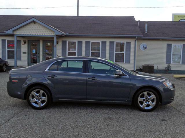 Chevrolet Malibu 2009 photo 2