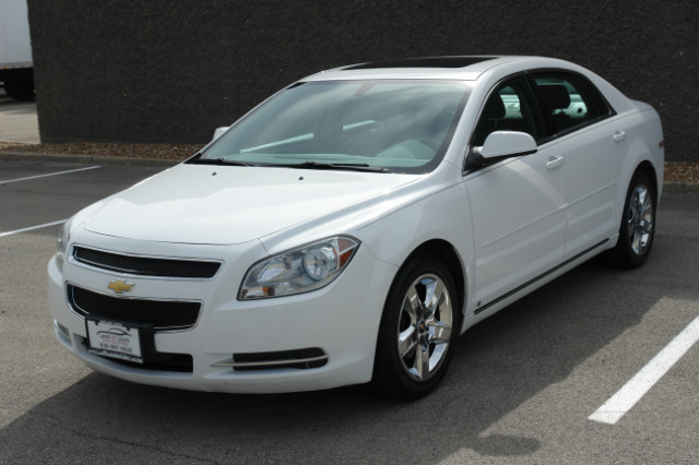 Chevrolet Malibu 2009 photo 2