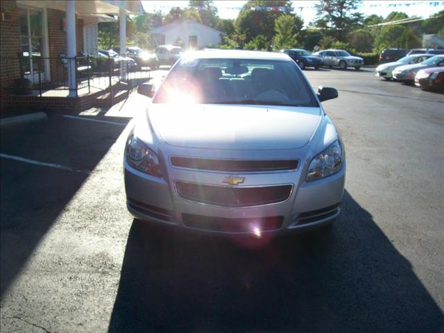 Chevrolet Malibu 2009 photo 2