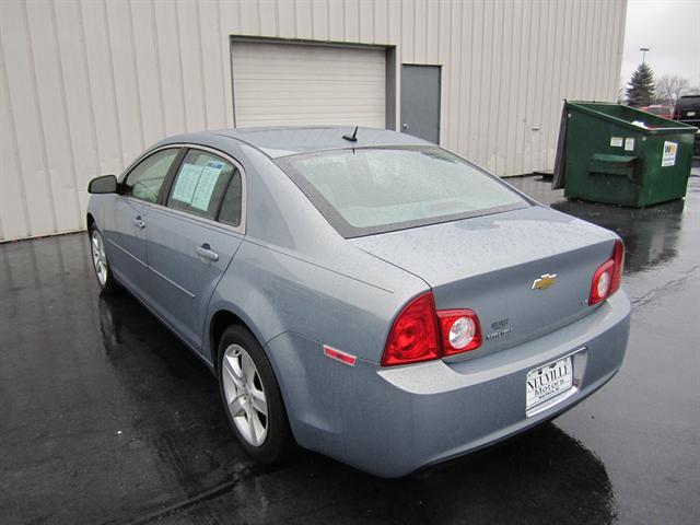 Chevrolet Malibu 2009 photo 3