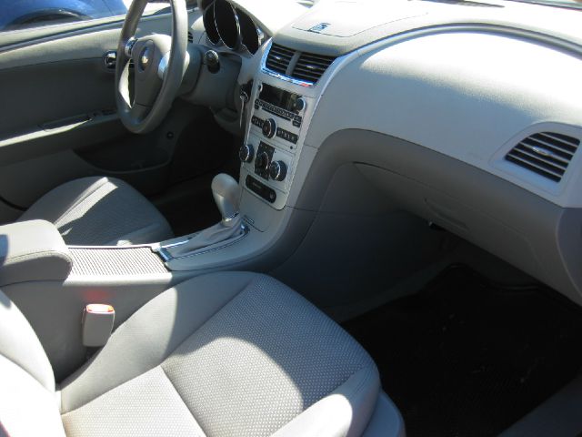 Chevrolet Malibu 2009 photo 2