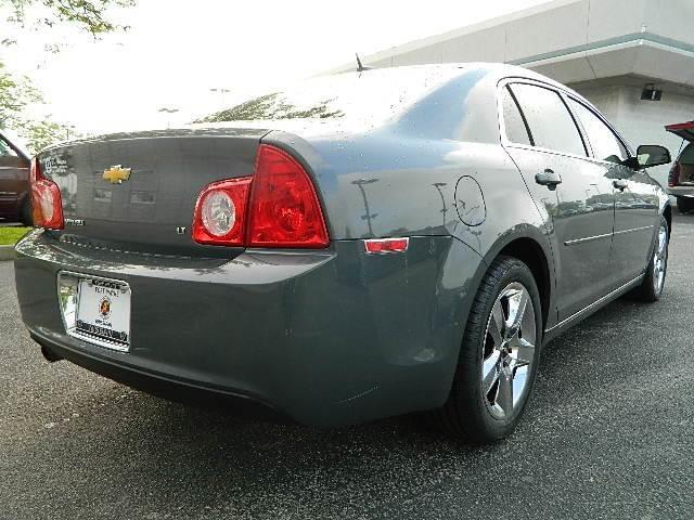 Chevrolet Malibu 2009 photo 2