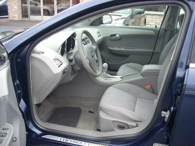 Chevrolet Malibu 2009 photo 3