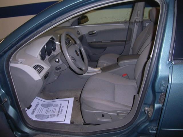 Chevrolet Malibu 2009 photo 2