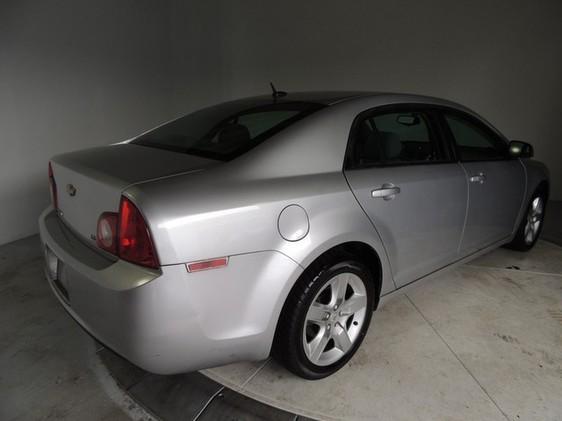 Chevrolet Malibu 2009 photo 2