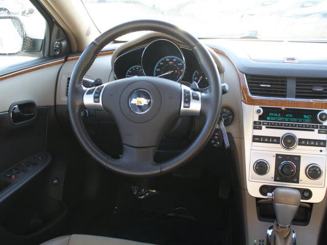 Chevrolet Malibu 2009 photo 3