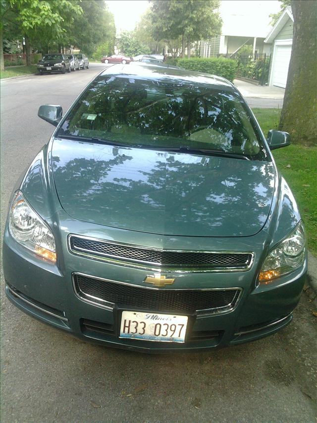 Chevrolet Malibu 4dr AWD SUV Sedan