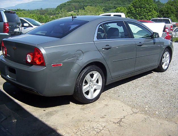 Chevrolet Malibu 2009 photo 2