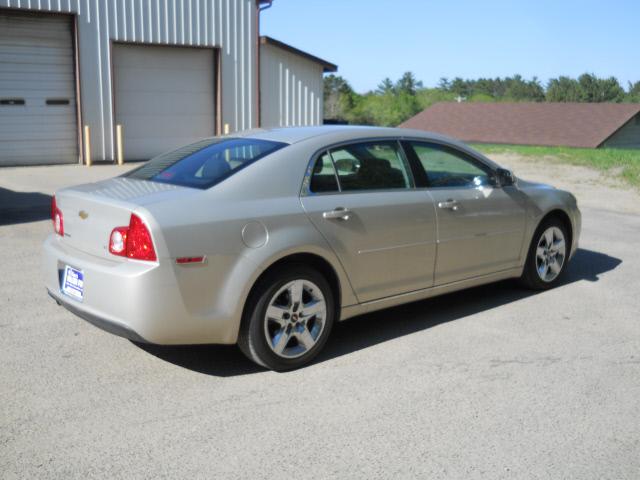 Chevrolet Malibu 2009 photo 2