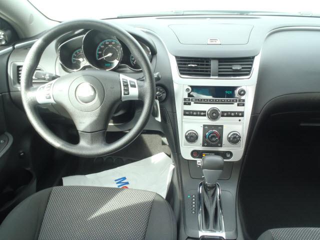 Chevrolet Malibu 2009 photo 4