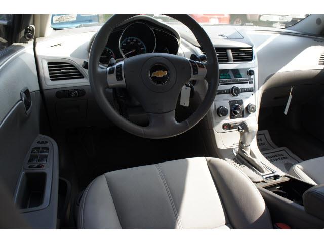 Chevrolet Malibu 2009 photo 3