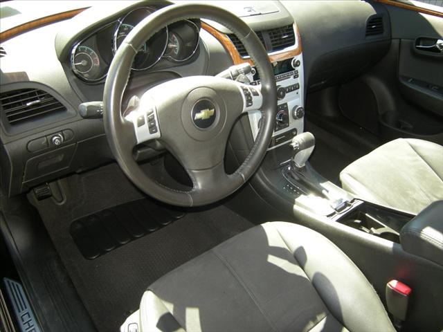 Chevrolet Malibu 4dr AWD SUV Sedan