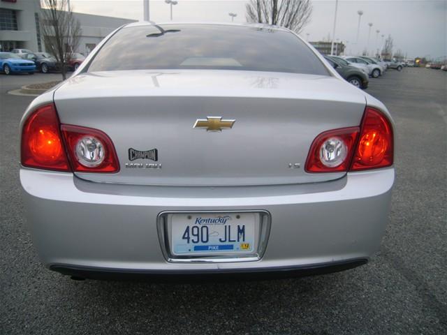 Chevrolet Malibu 2009 photo 3