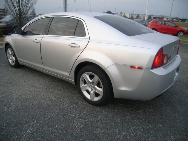 Chevrolet Malibu 2009 photo 4