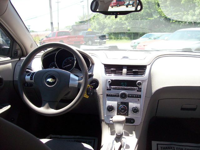 Chevrolet Malibu 2009 photo 2