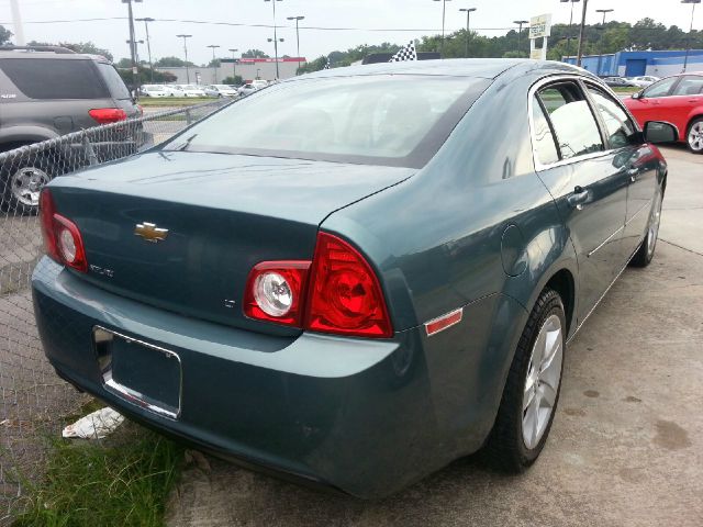 Chevrolet Malibu 2009 photo 2