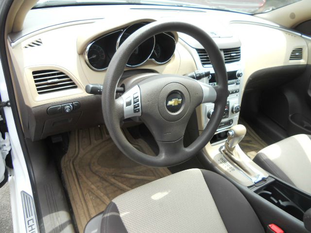 Chevrolet Malibu 2009 photo 3