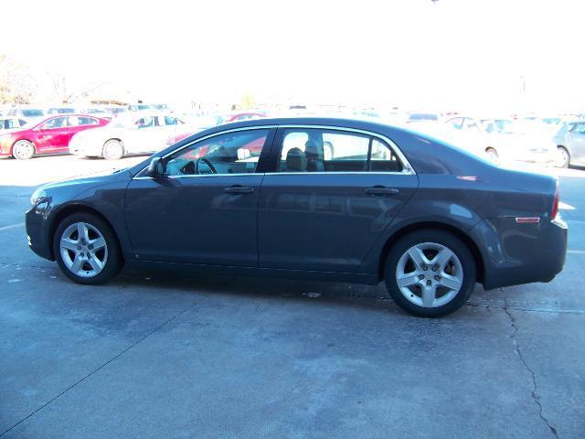 Chevrolet Malibu 2009 photo 4