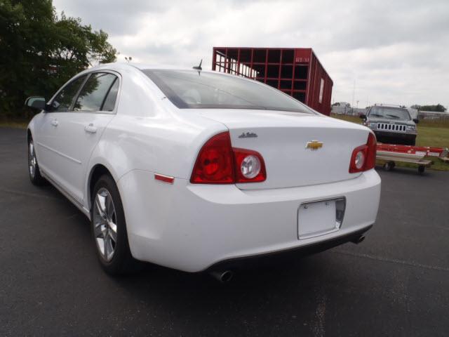 Chevrolet Malibu 2009 photo 3