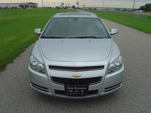 Chevrolet Malibu 2010 photo 2