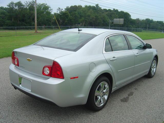 Chevrolet Malibu 2010 photo 4